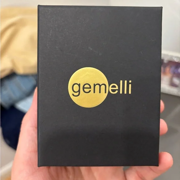 NIB Gemelli initial necklace “K” - Picture 4 of 4